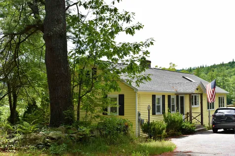 1008 E Washington Road Hillsborough NH 03244