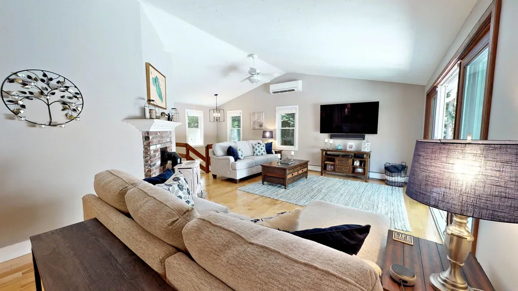 11 Indian Trail Meredith NH 03253