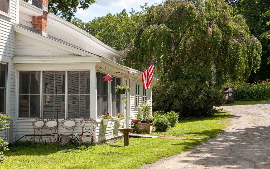 40 Main Street Walpole NH 03608