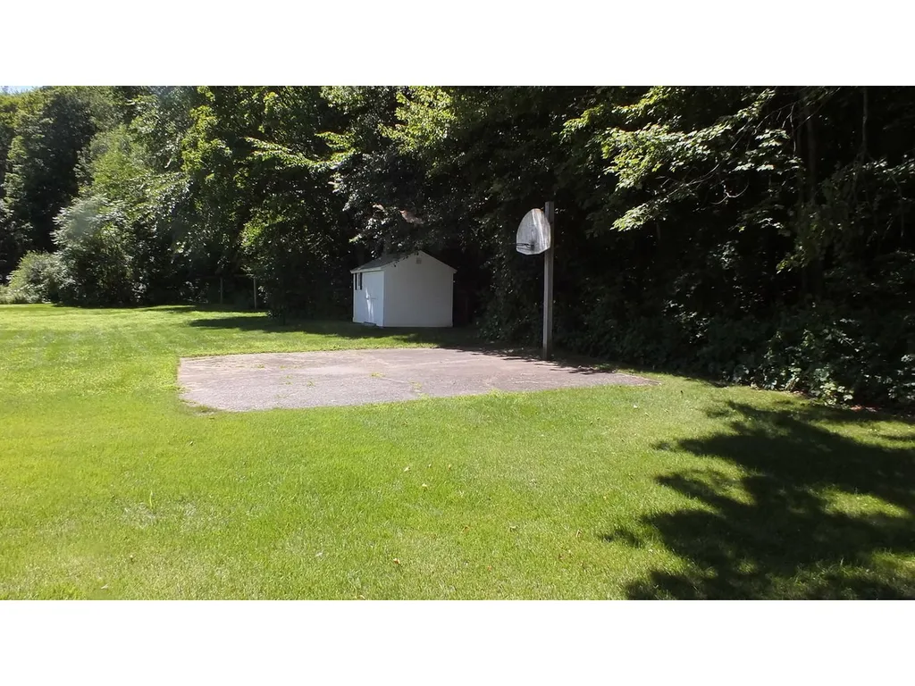 39 Phoenix Circle Richmond VT 05477