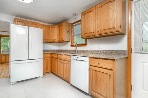 50 Nottingham Road Raymond NH 03077