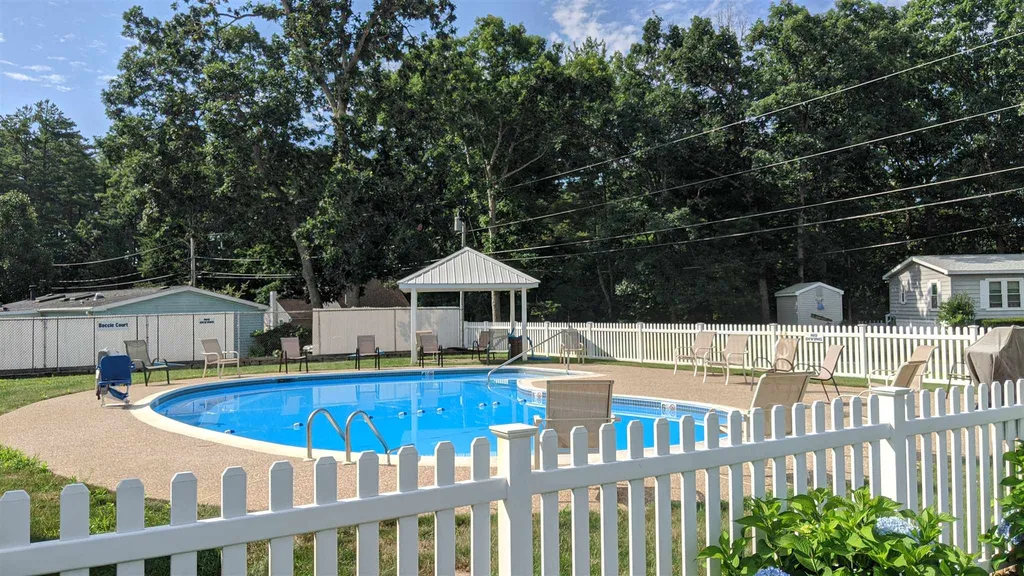 9 Glen Drive Hampstead NH 03841