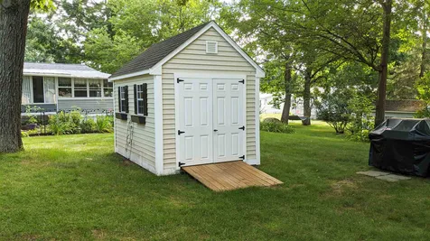 9 Glen Drive Hampstead NH 03841