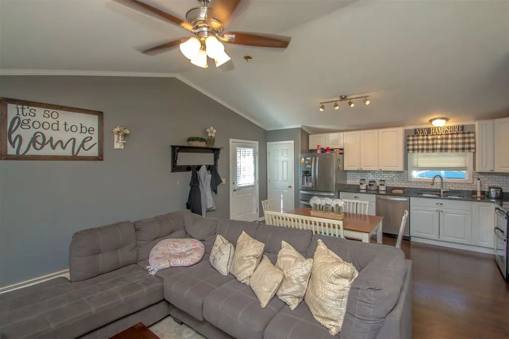 38 Grandview Lane Alton NH 03809