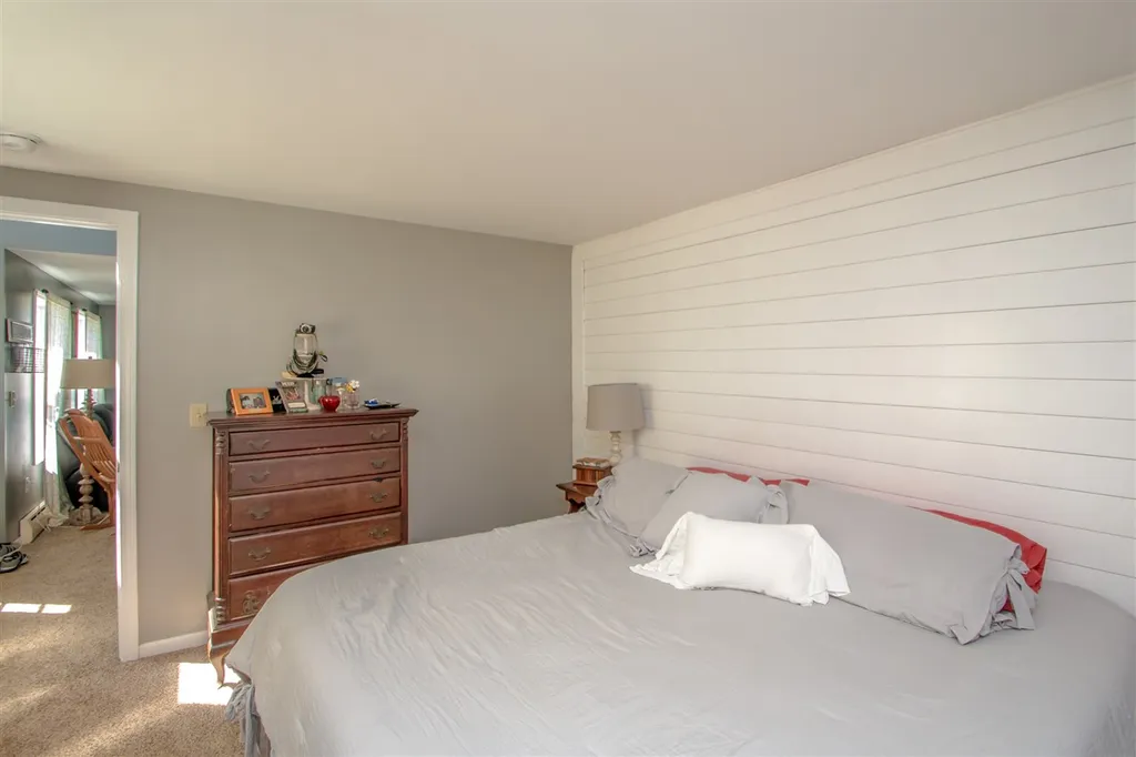 38 Grandview Lane Alton NH 03809