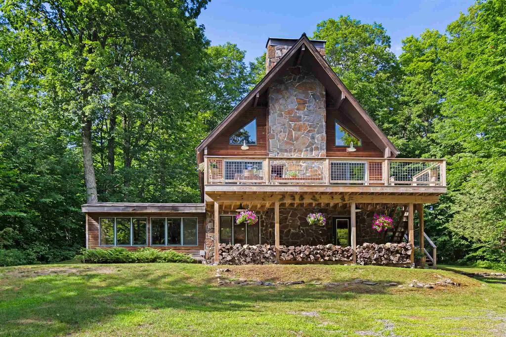 761 White Gates Lane Stowe VT 05672