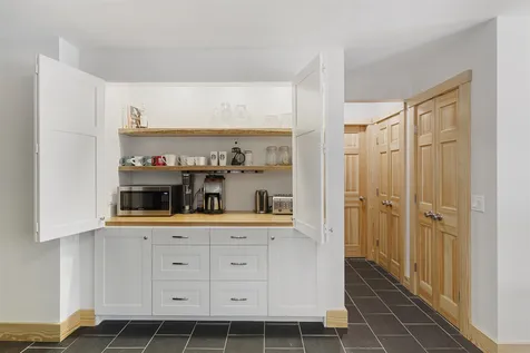 761 White Gates Lane Stowe VT 05672