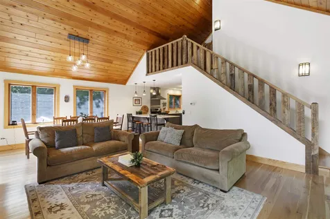 761 White Gates Lane Stowe VT 05672