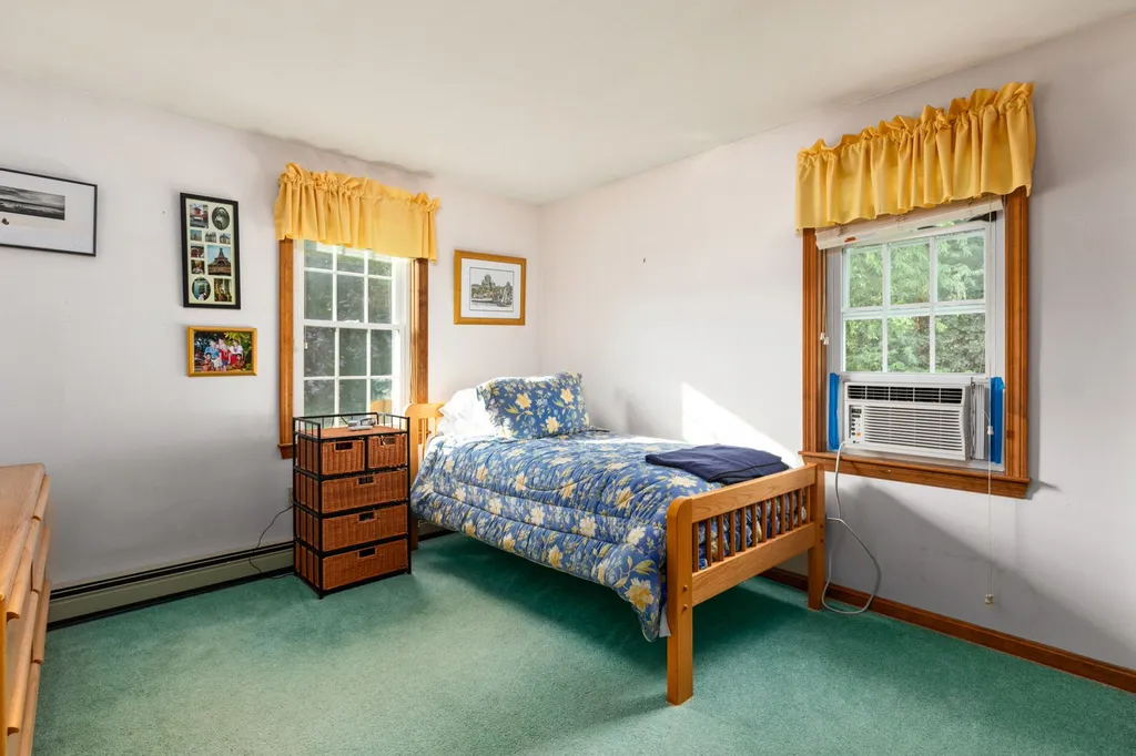 6 Lamington Place Stratham NH 03885