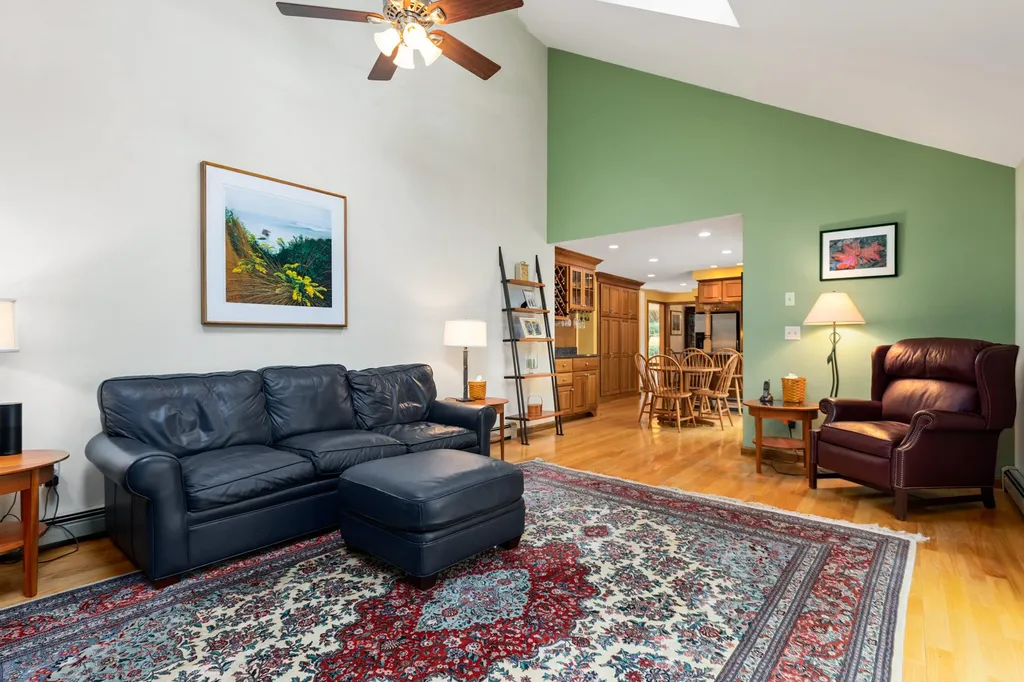 6 Lamington Place Stratham NH 03885