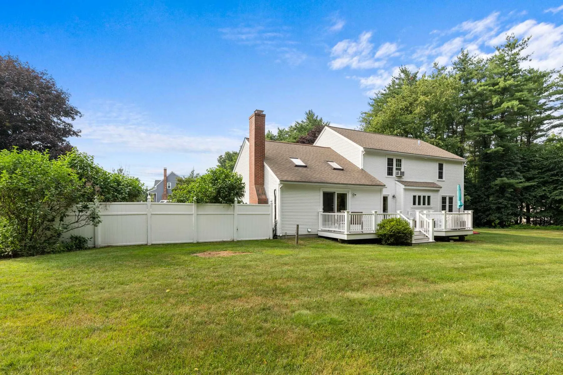 6 Lamington Place Stratham NH 03885