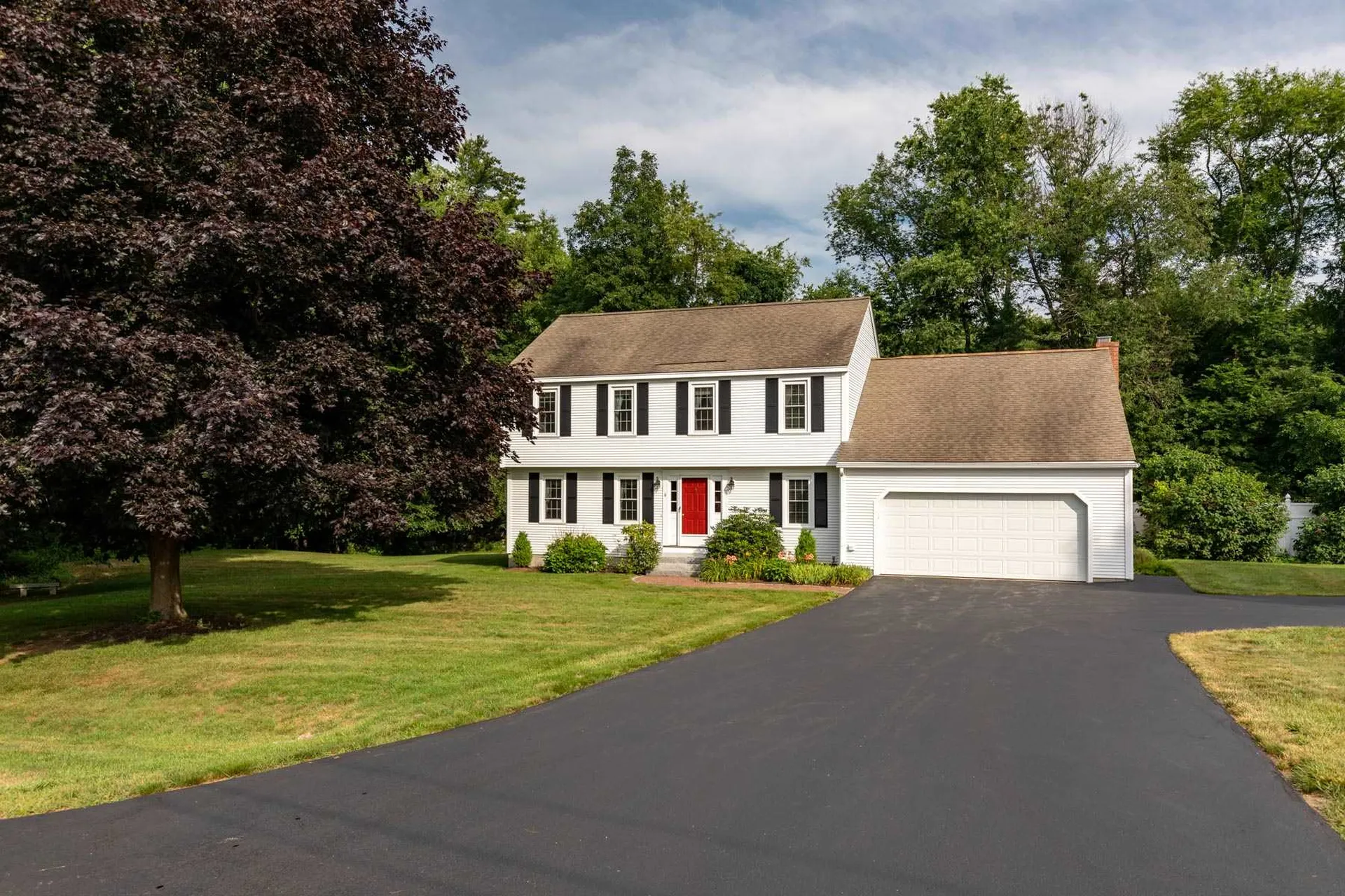 6 Lamington Place Stratham NH 03885