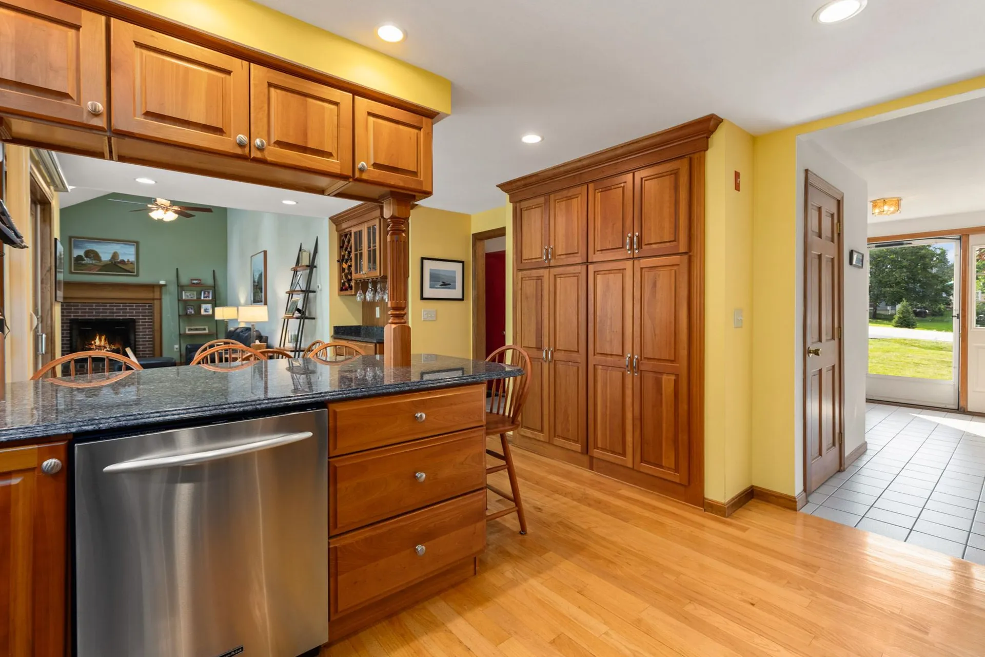 6 Lamington Place Stratham NH 03885