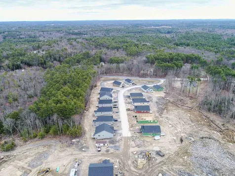 10 Mary Joe Lane Raymond NH 03077