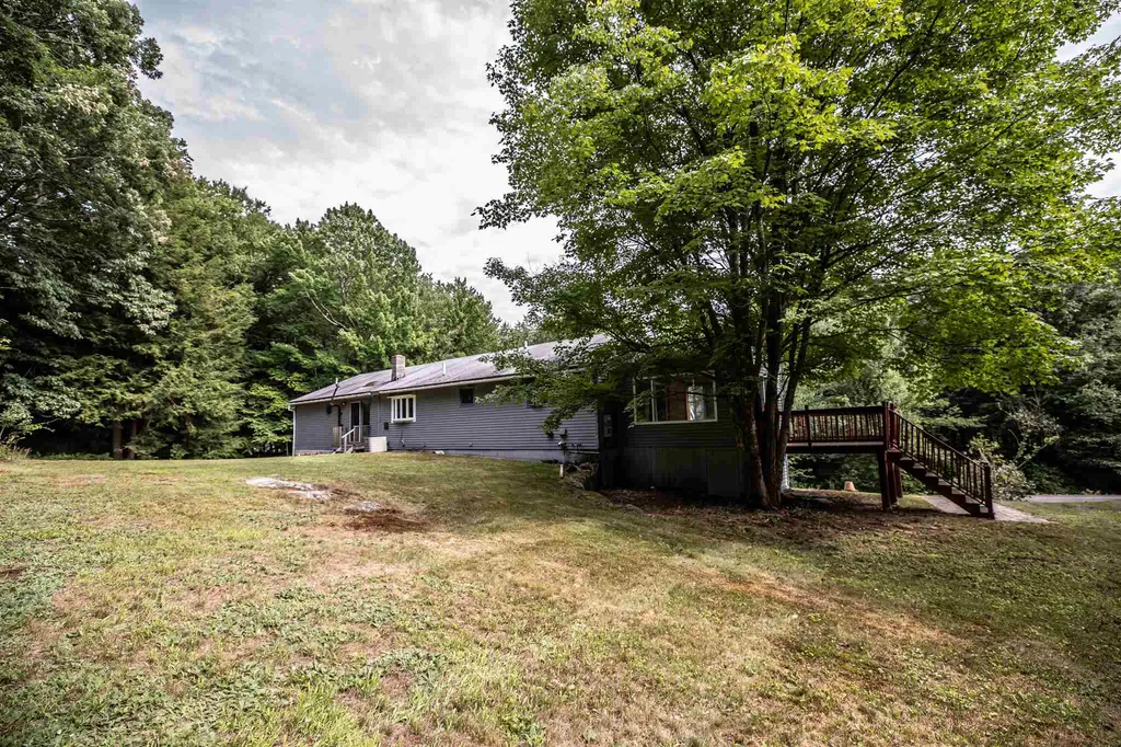 81 Cross Road Hooksett NH 03106