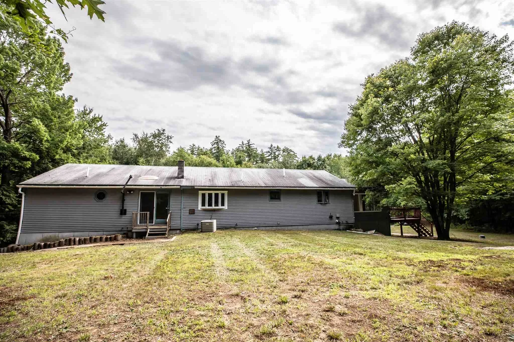 81 Cross Road Hooksett NH 03106