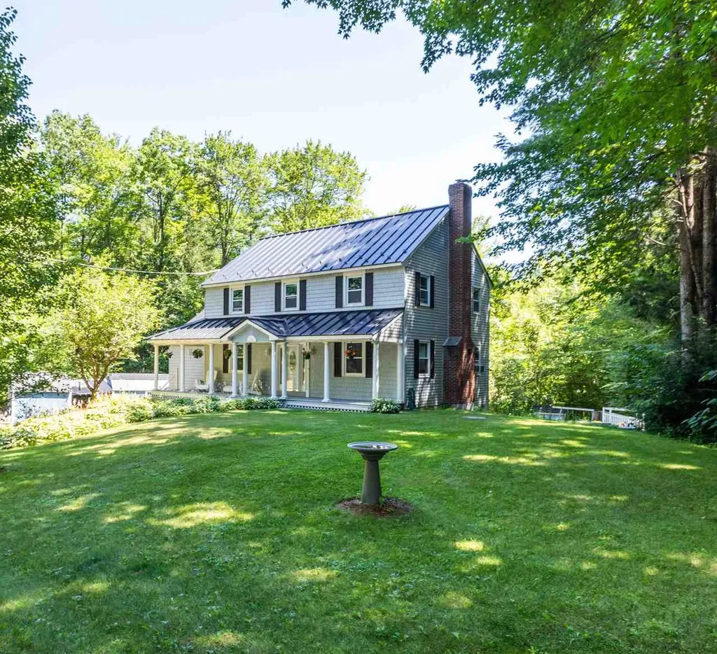 16 Holmeswood Drive Sandown NH 03873