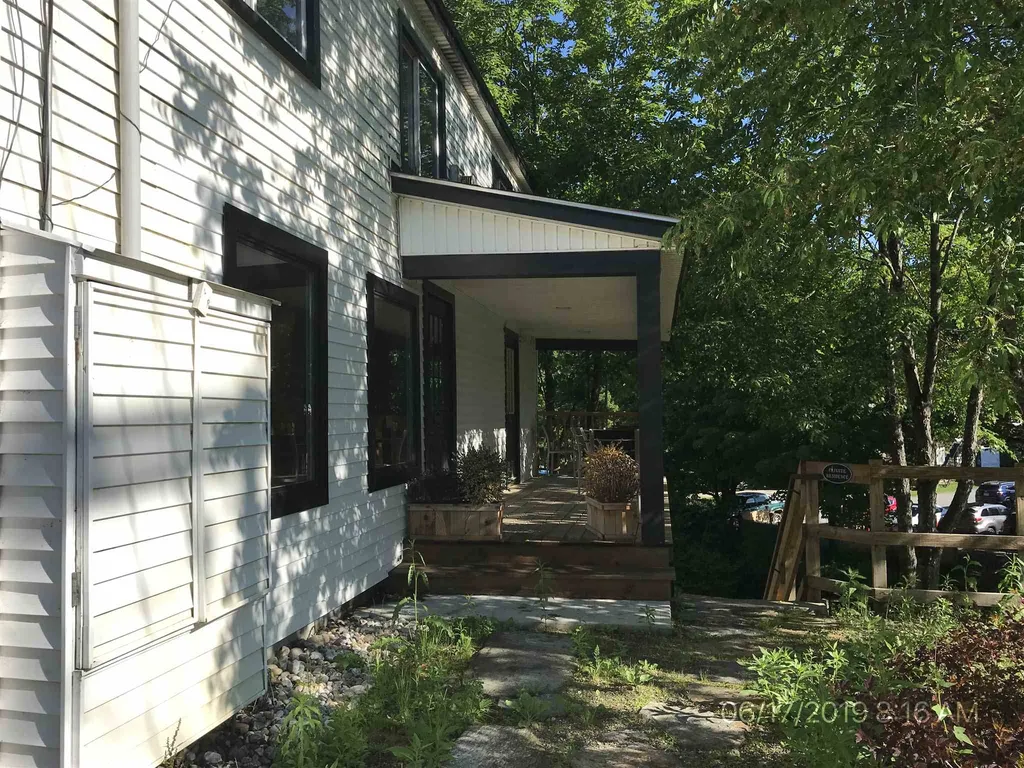 19 S Main Street Wilmington VT 05363