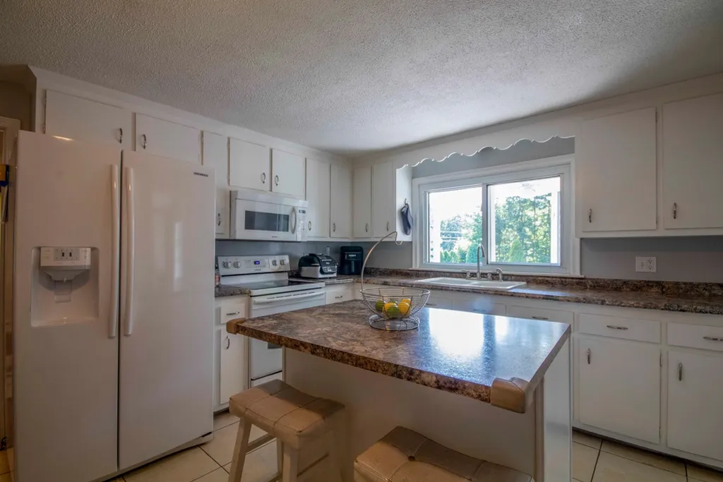 78 Nashua Road Pelham NH 03076