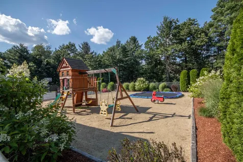 78 Nashua Road Pelham NH 03076