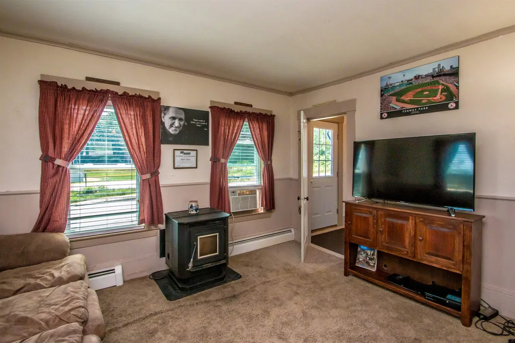 5 Remick Street Milton NH 03851