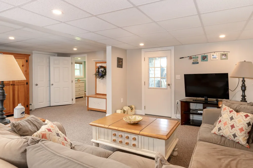 12 Bear Point Road Meredith NH 03253