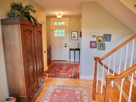 104 Oakmont Road New London NH 03257