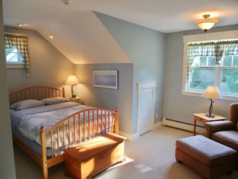 104 Oakmont Road New London NH 03257