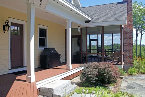 104 Oakmont Road New London NH 03257