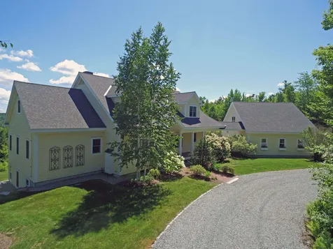 104 Oakmont Road New London NH 03257