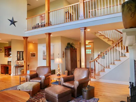 104 Oakmont Road New London NH 03257