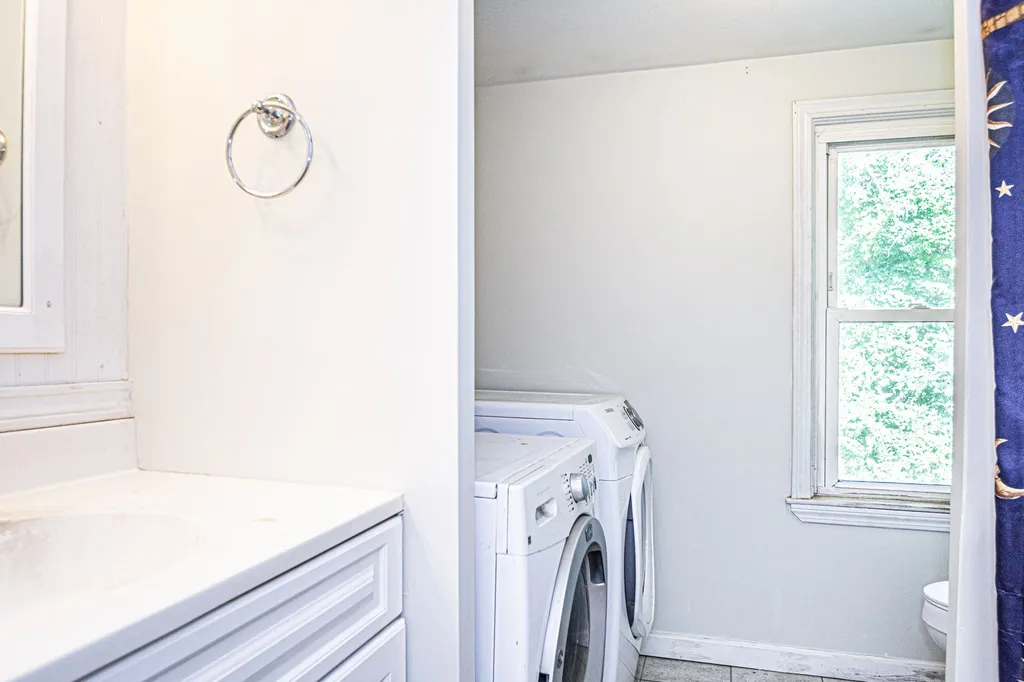 20 London Bridge Road Windham NH 03087