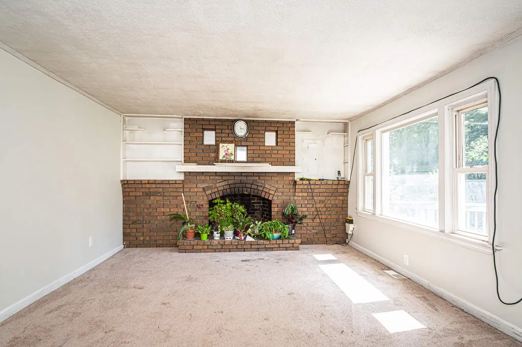 20 London Bridge Road Windham NH 03087