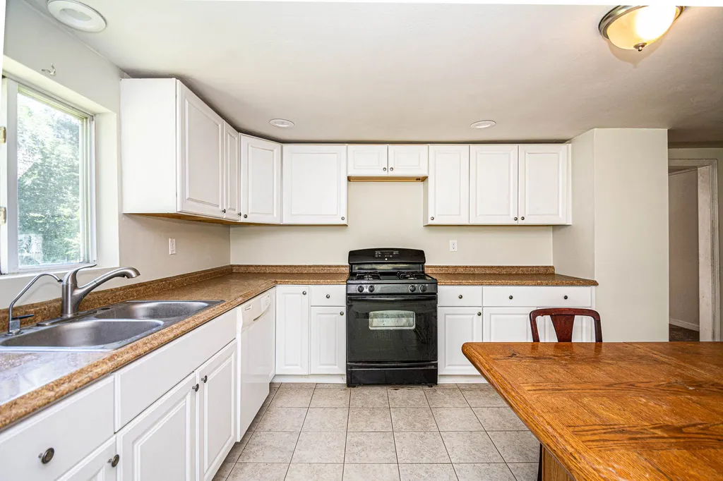 20 London Bridge Road Windham NH 03087