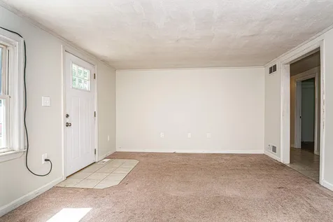 20 London Bridge Road Windham NH 03087