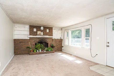 20 London Bridge Road Windham NH 03087