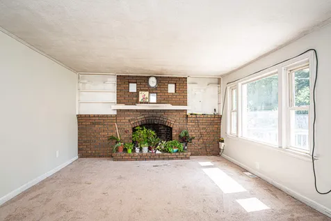 20 London Bridge Road Windham NH 03087
