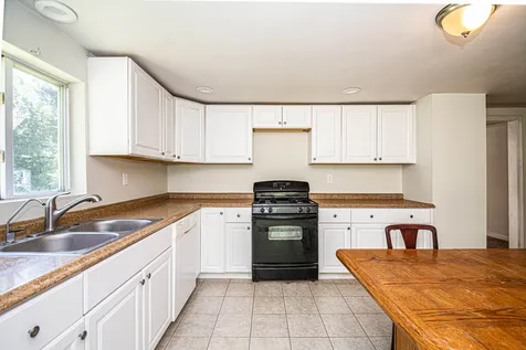 20 London Bridge Road Windham NH 03087