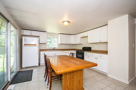 20 London Bridge Road Windham NH 03087