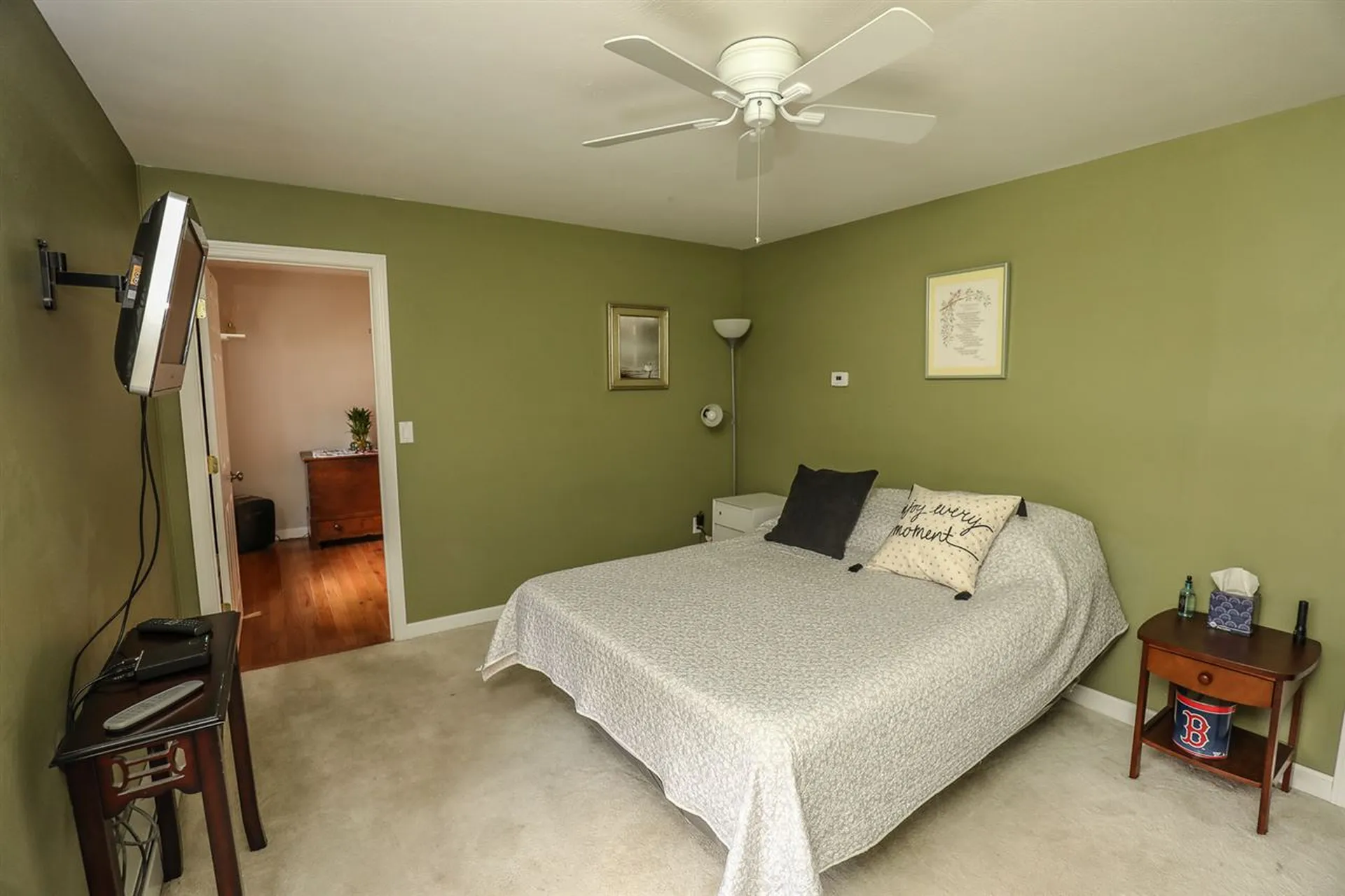 106 Mccarthy Street Manchester NH 03104