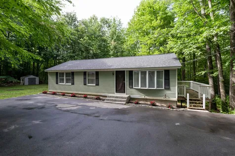 21 Roy Road Hooksett NH 03106