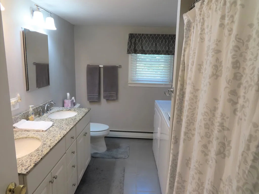 476 Portland Avenue Rollinsford NH 03869