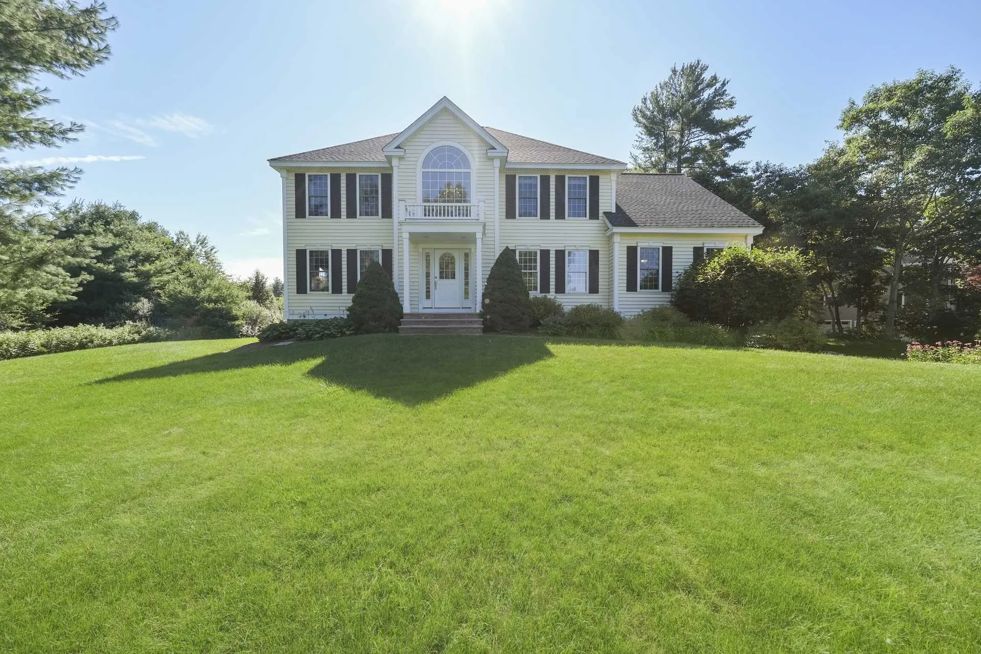 3 Surrey Road Windham NH 03087