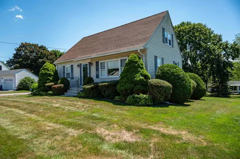 22 Crescent Avenue Dover NH 03820