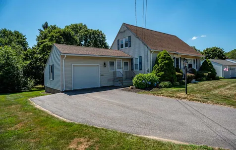 22 Crescent Avenue Dover NH 03820
