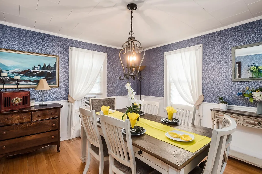 362 High Street Somersworth NH 03878