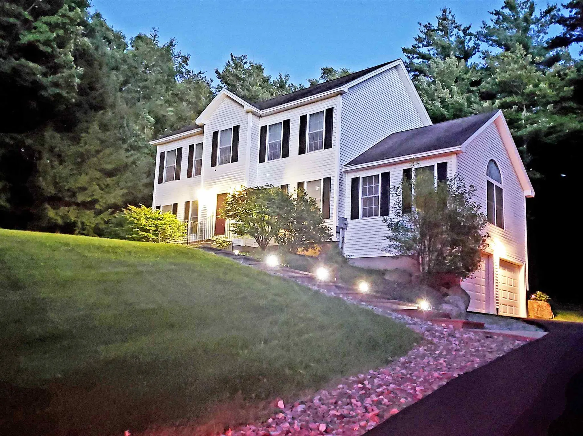 17 Winterberry Lane Weare NH 03281
