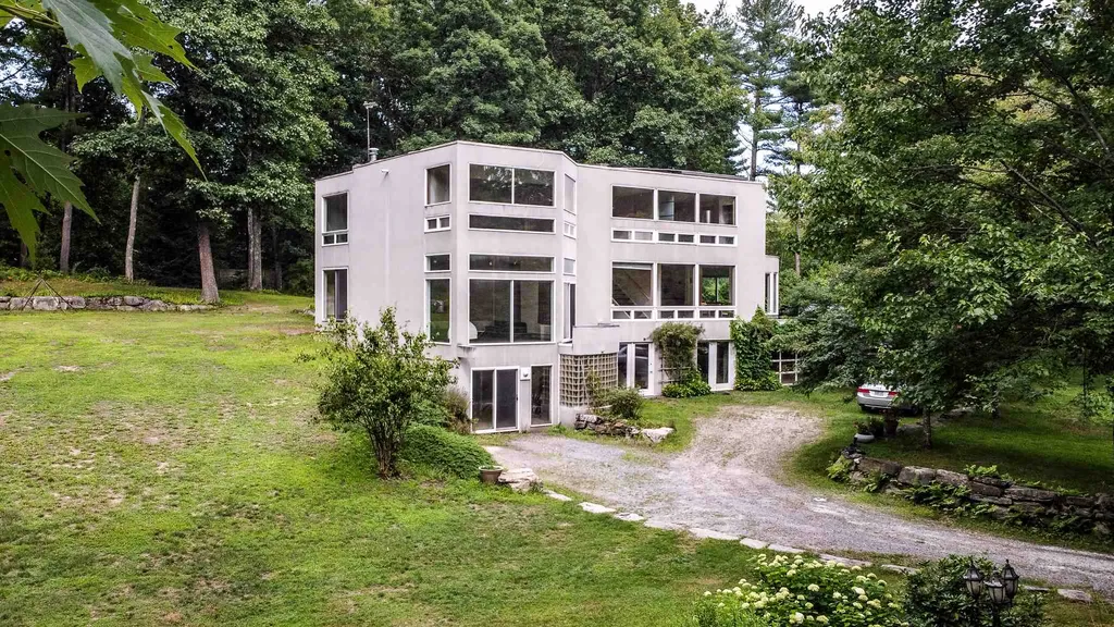 155 High Range Road Londonderry NH 03053