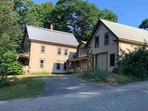29 School Street Ashland NH 03217