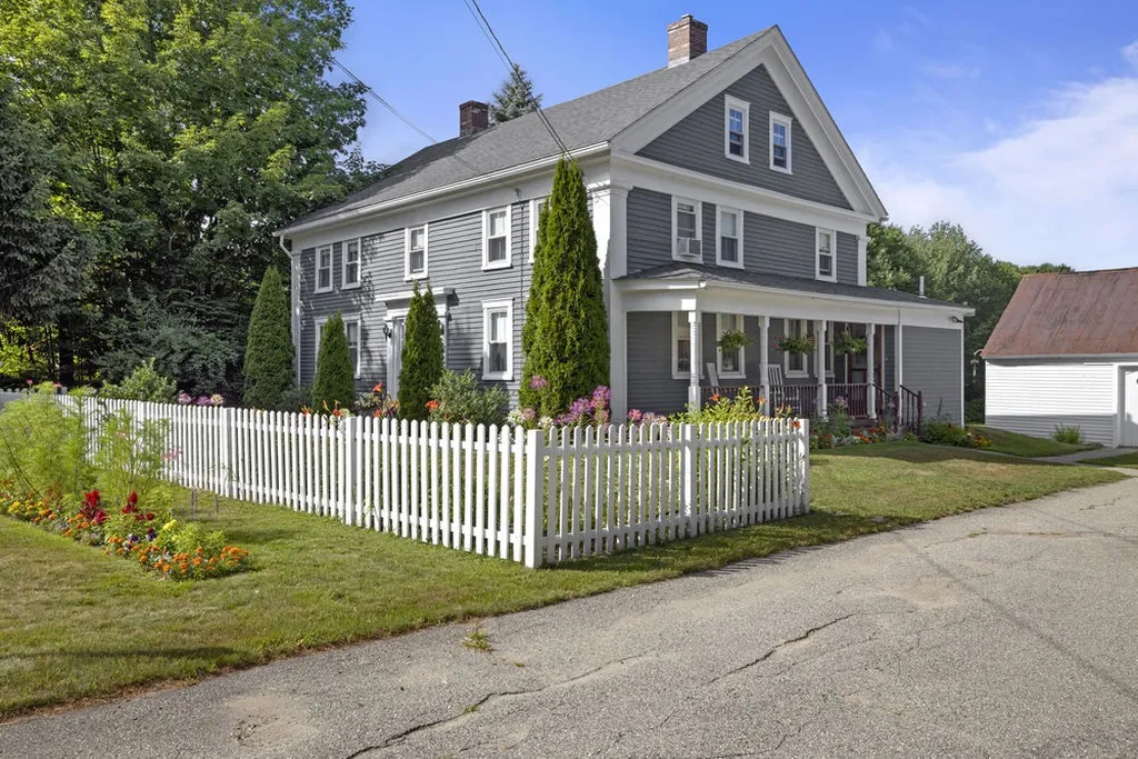 956 Salmon Falls Road Rochester NH 03868